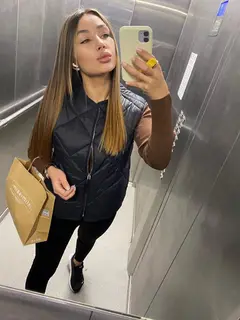 Vika escort in Paris